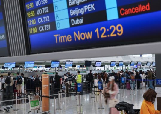 Penerbangan Hong Kong stabil meski ada krisis Timur Tengah