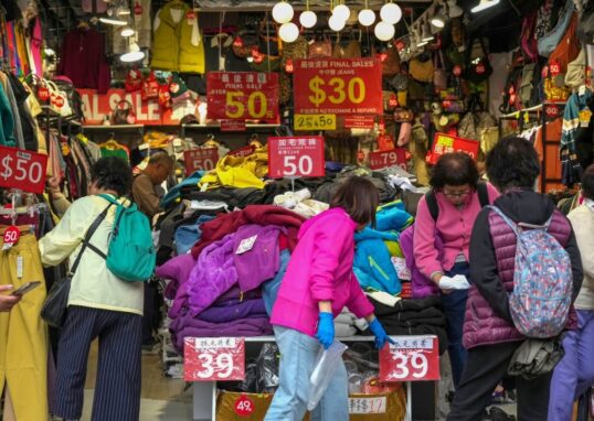 grafik penjualan ritel Hong Kong melonjak 12,8% pada Maret 2023