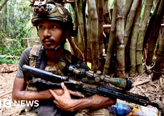 Pemberontak Myanmar dalam perang sipil melawan militer