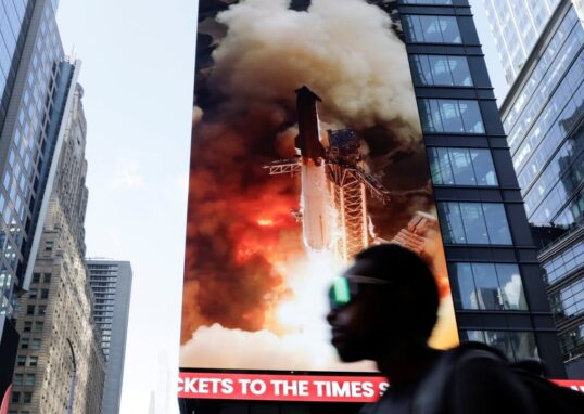 SpaceX mengalahkan nilai pasar Amazon dan Microsoft