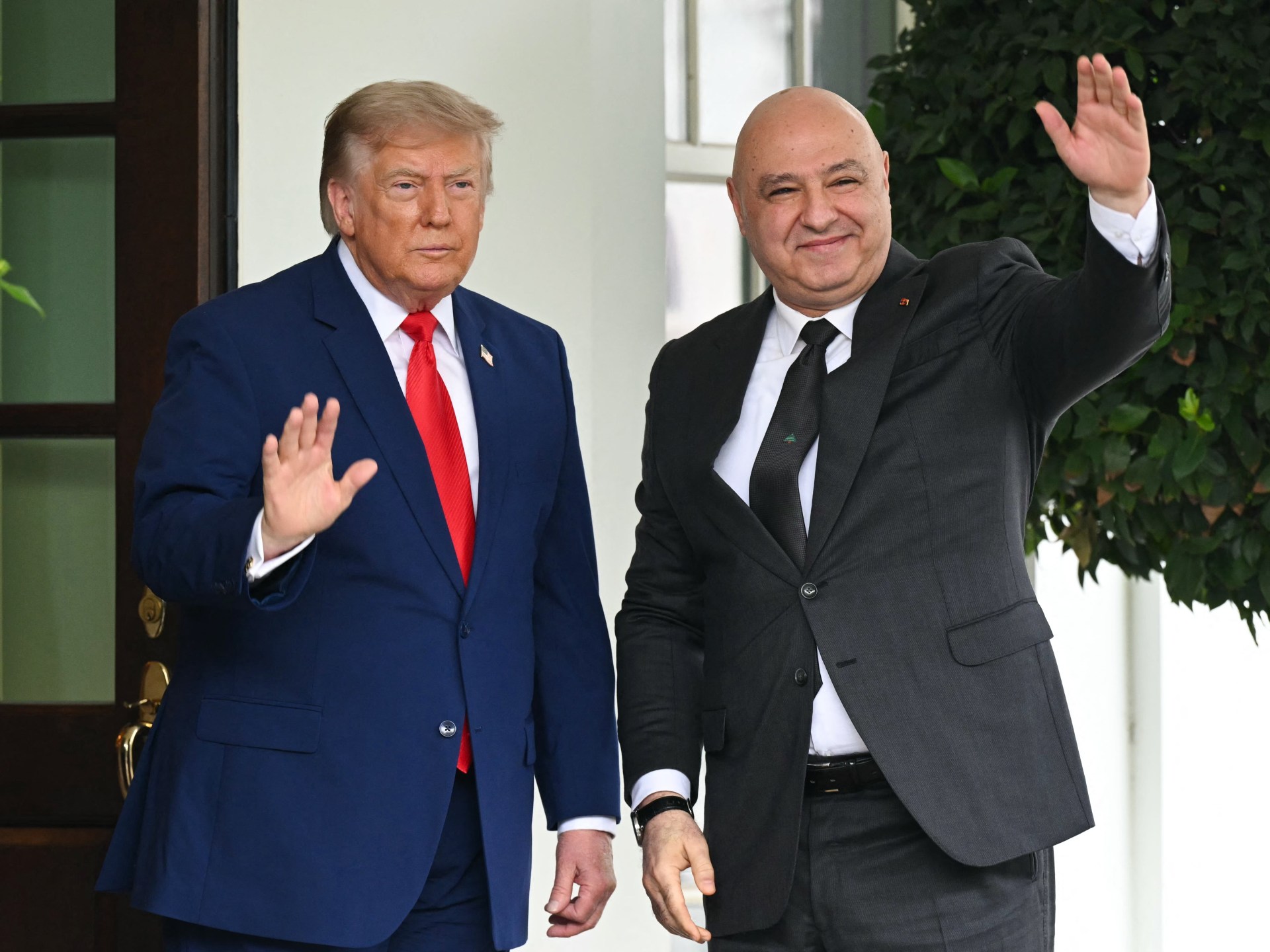 Gambar Trump dan Aoun membahas intervensi Syria terhadap Hezbollah